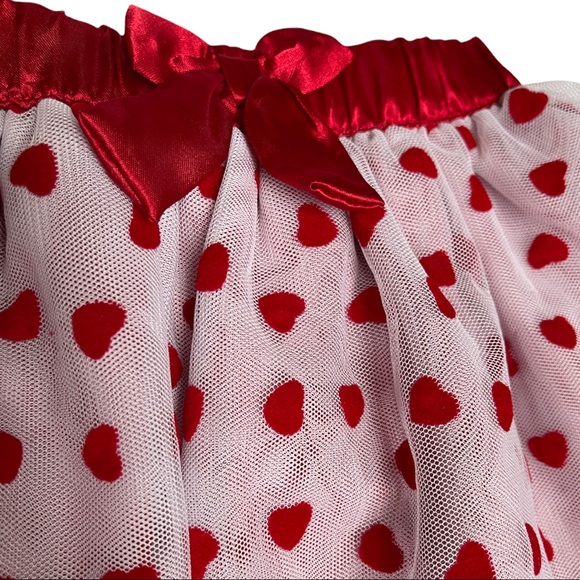 Koala Kids - white skirt, sheen white top layer with red hearts, flexible, 9m - Picture 2 of 6